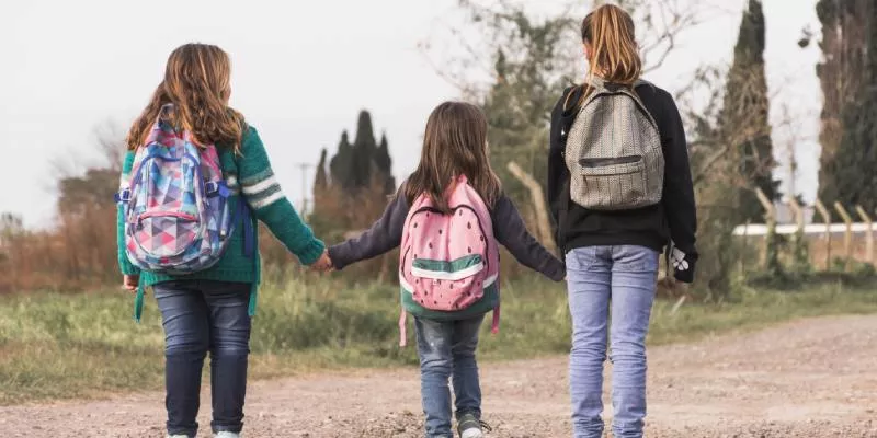 Se debe garantizar acceso y permanencia de educación a menores de edad pertenecientes a familias rurales (Freepik)