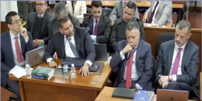 Petro acepta renuncia de Carlos Ramón González luego de imputación a Olmedo López y Sneyder Pinilla por caso UNGRD