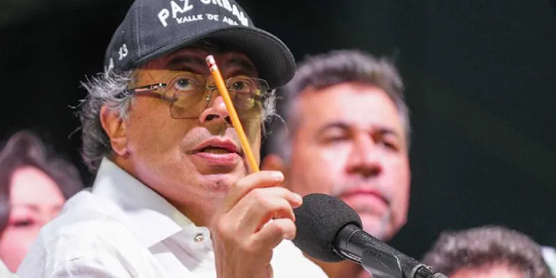 Petro anuncia inspectores para garantizar cumplimiento de la reforma laboral (Presidencia)