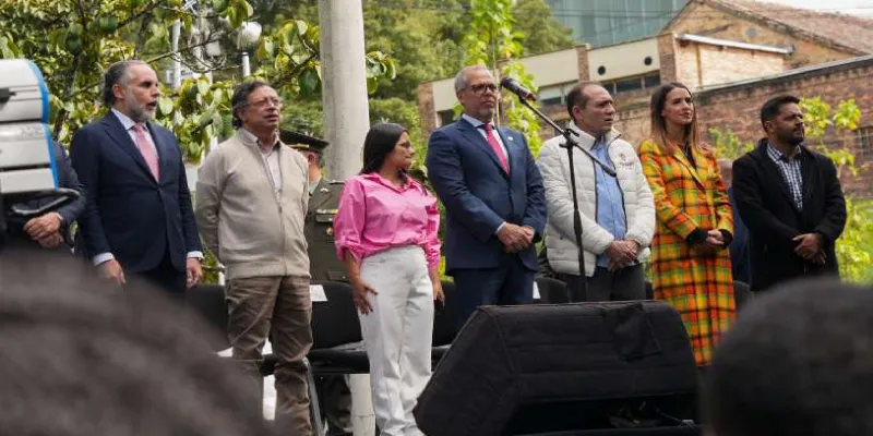 EN VIVO: Petro sanciona la reforma laboral (Twimg)