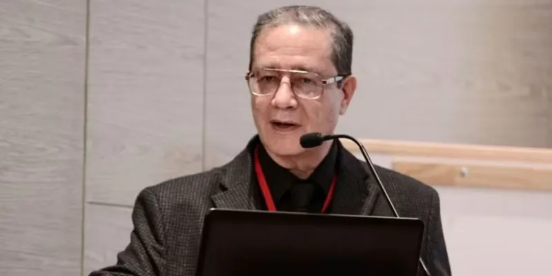 Fernando Ávila, maestro y defensor del lenguaje (1952-2026) (Uniminuto)