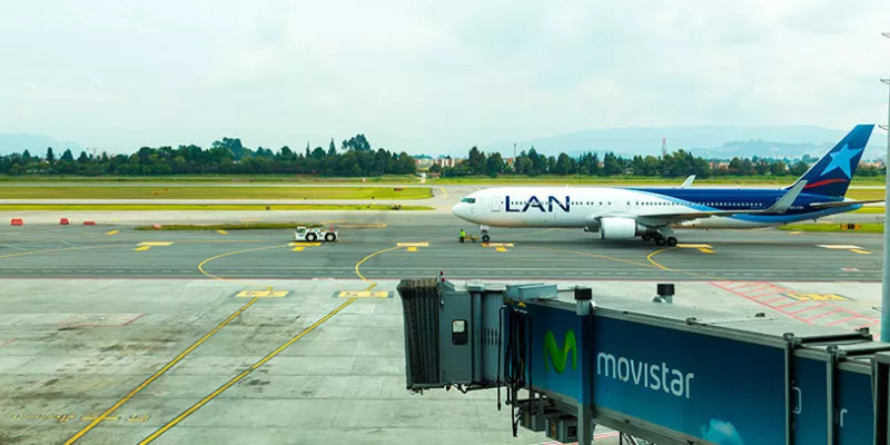 avion-aeropuerto-aereoshutterstock.jpg