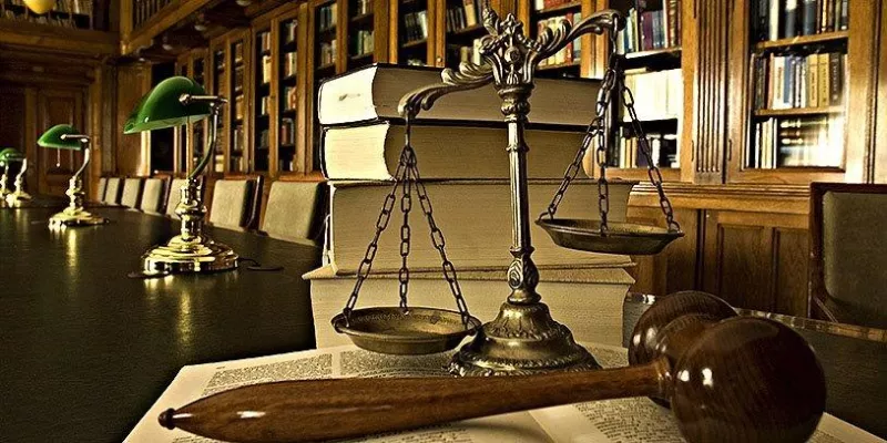 derecho-justicia-malletebigstock5.jpg