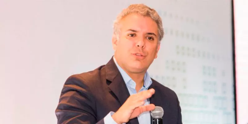 duque-discursocentrodemocratico.jpg