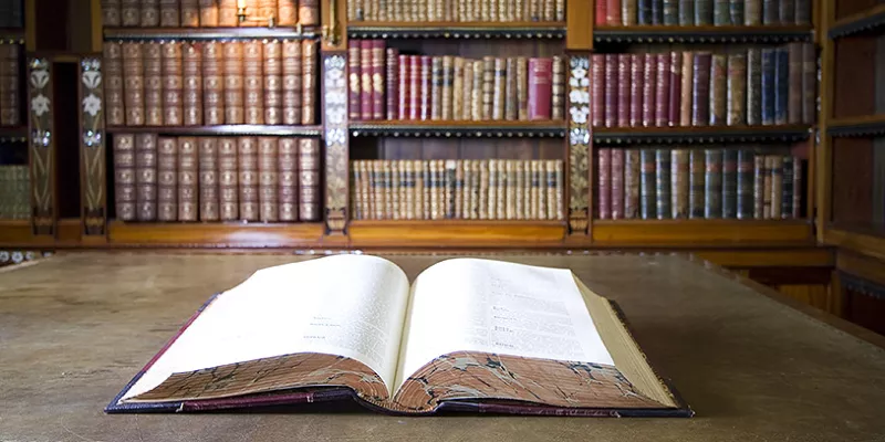 biblioteca-librosshut-1509242262.jpg