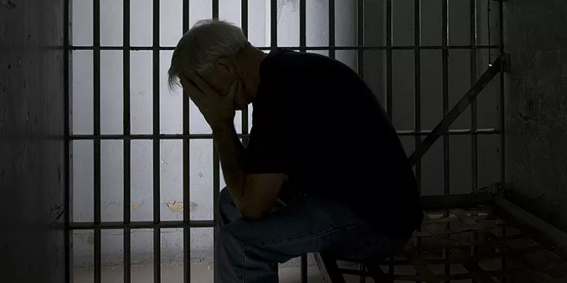 carcel-preso-detenido1big-1509241855.jpg