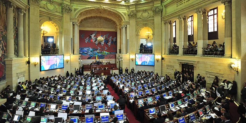 congreso-senado-plenaria1pres-1509241740.jpg