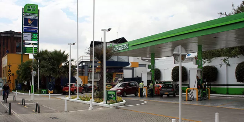 estacion-gasolina-serviciojose-patino-1509241841.jpg