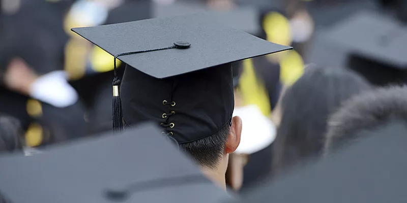 grados-universitarios-birretethink-1509242274.jpg