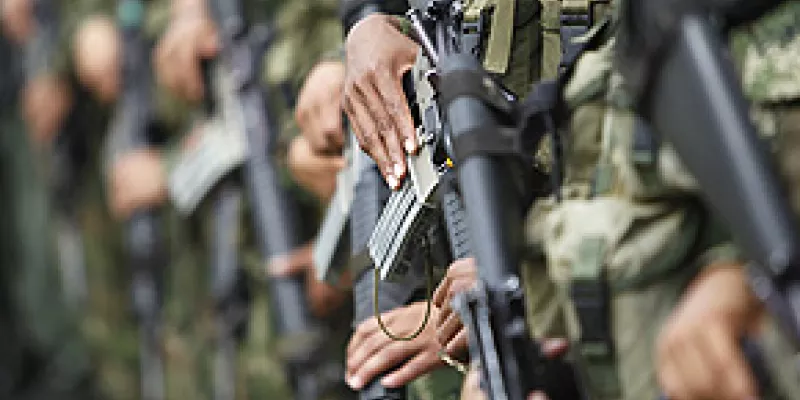 medi-110420-01-militares-1509244309.jpg