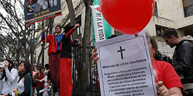 medi-110725-12-protestas-1509244244.jpg