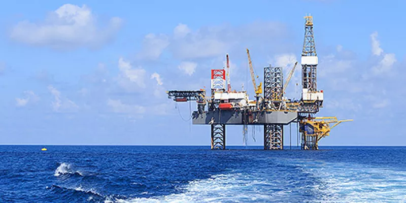 medi-151109petroleobig-1509242501.jpg