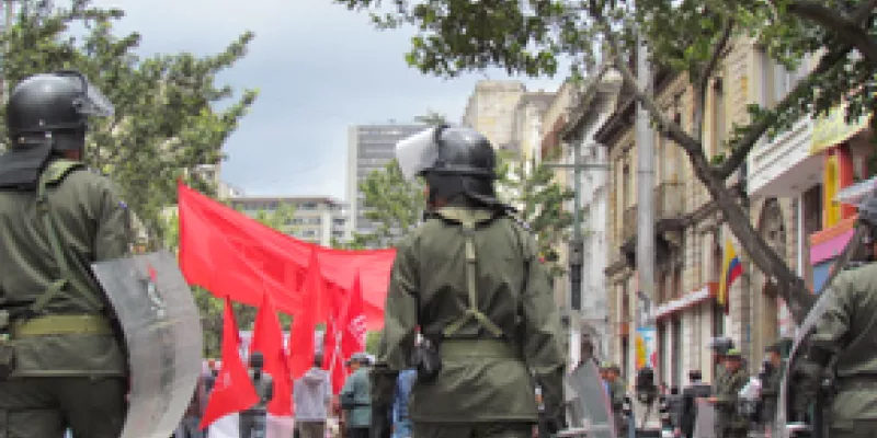 medi121003protesta290x194-1509243888.jpg