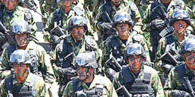 medi130104militares1-1509243799.jpg
