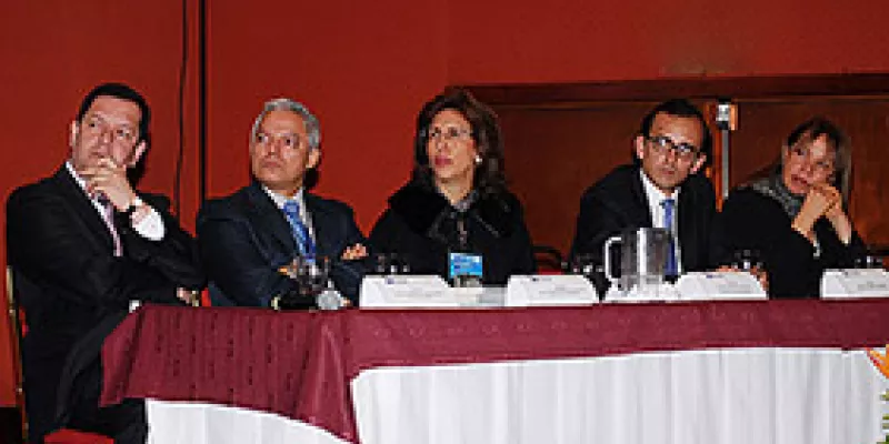 medi141106academia1-1509243215.jpg