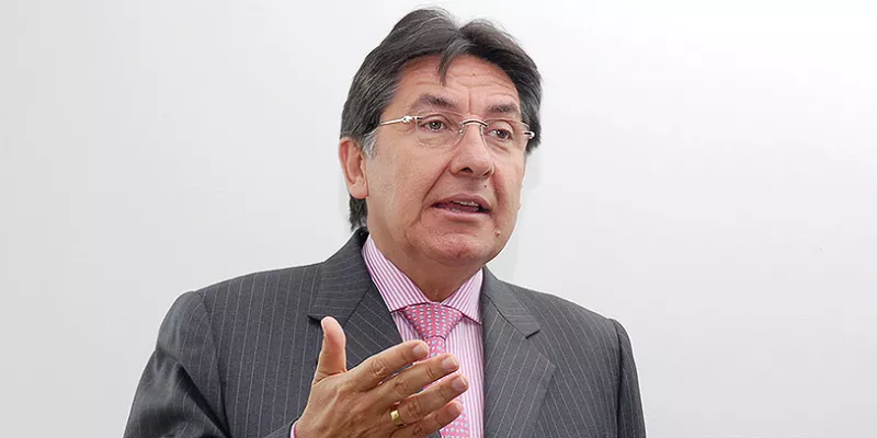 nestor20humberto20martinez1hp-1509241824.jpg
