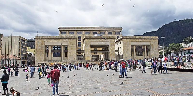palaciodejusticia-plazadebolivar-bogotamac-1509242084.jpg
