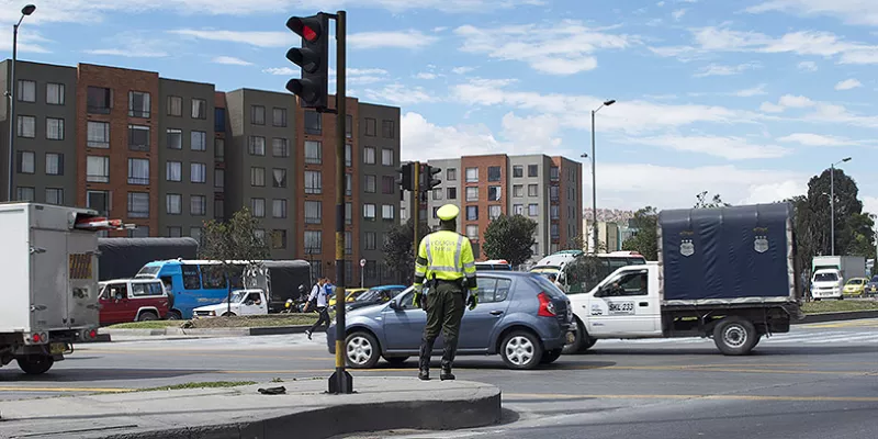 policia-transito-bogotamac-1509242032.jpg