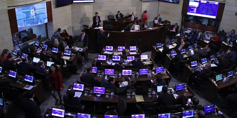 senado-plenaria-congresominhacienda-1509241822.jpg