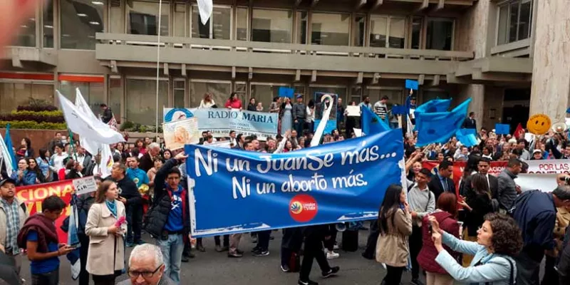 protesta-aborto-multitudrmariacolombia.jpg